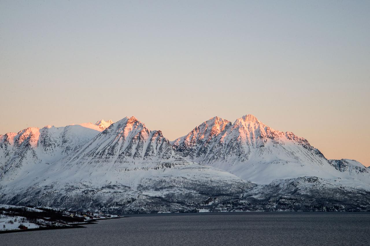 Uløybukta阿克提克帕诺拉玛旅舍别墅 外观 照片